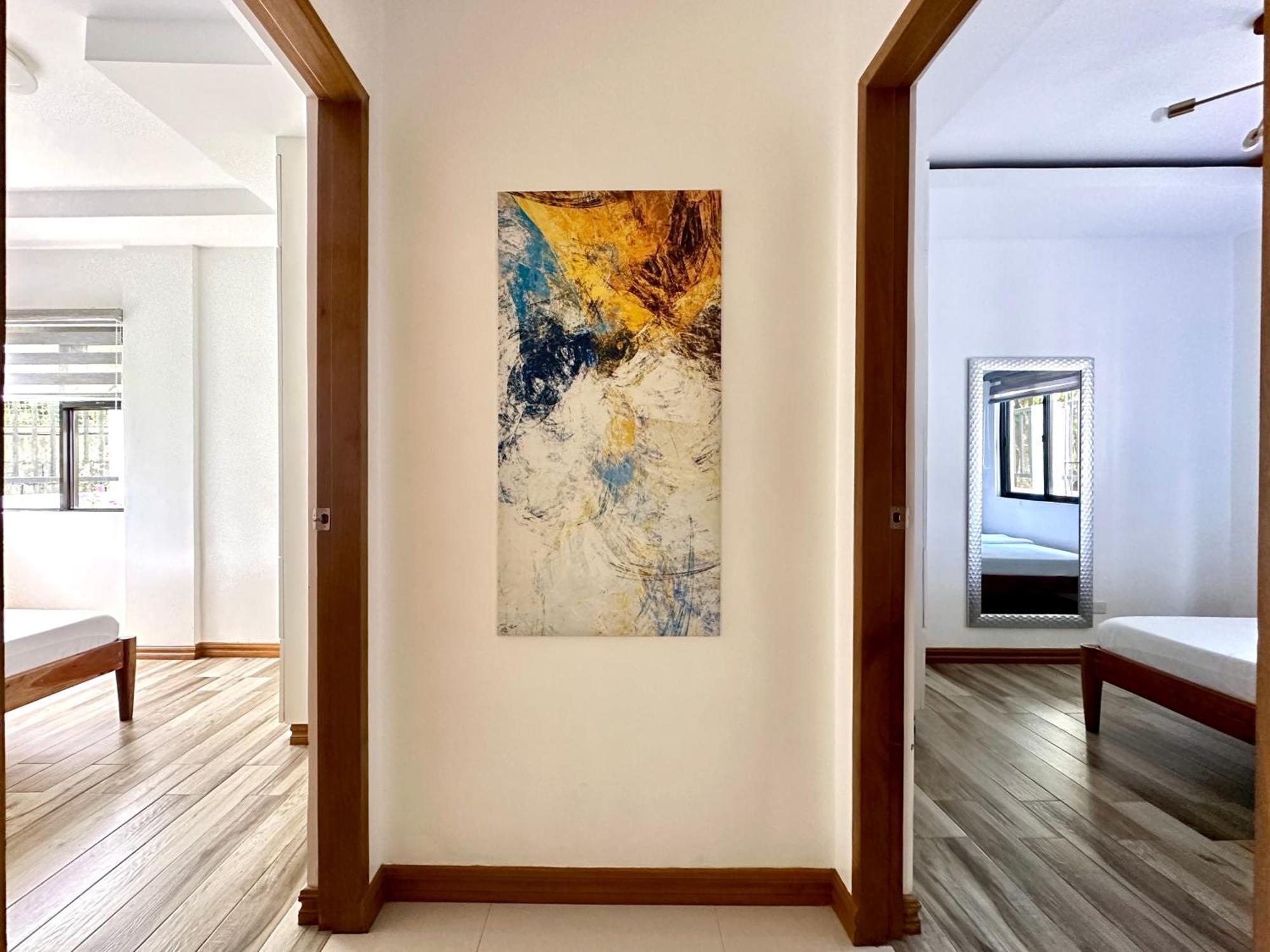 Bella Homes 6Br 4Bath Near Rotunda タガイタイ エクステリア 写真